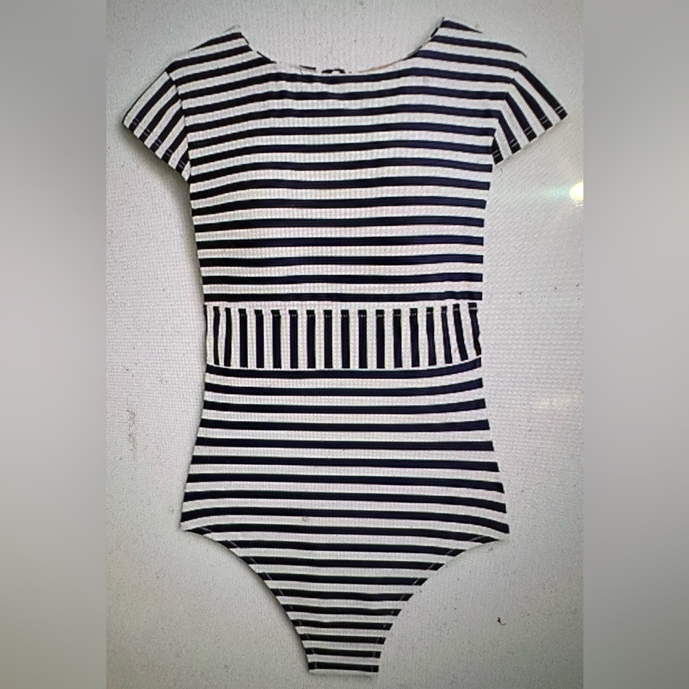 J.crew NWT size 12 one-piece Cap sleeve one piece swimsuit in stripe